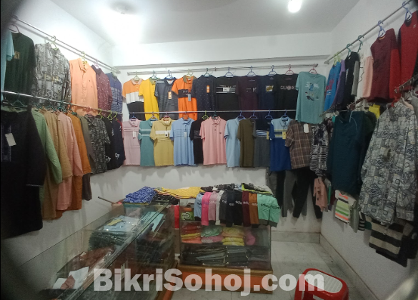 কাপড়ের দোকানের সম্পূর্ণ মালামাল বিক্রয় করা হবে
